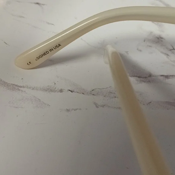 LAMB L.A.M.B Gwen Stefani Sunglasses & Case - Picture 7 of 10